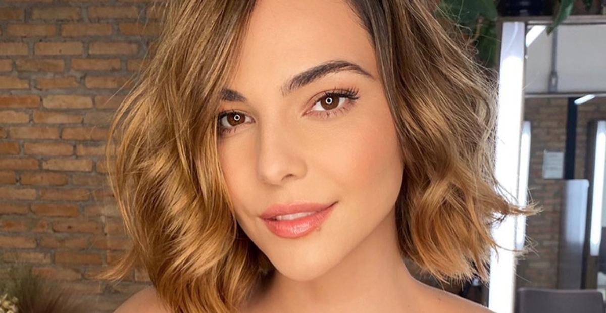 Tainá Müller recebe visita inusitada de coruja em casa: ”Morando na árvore de Natal”