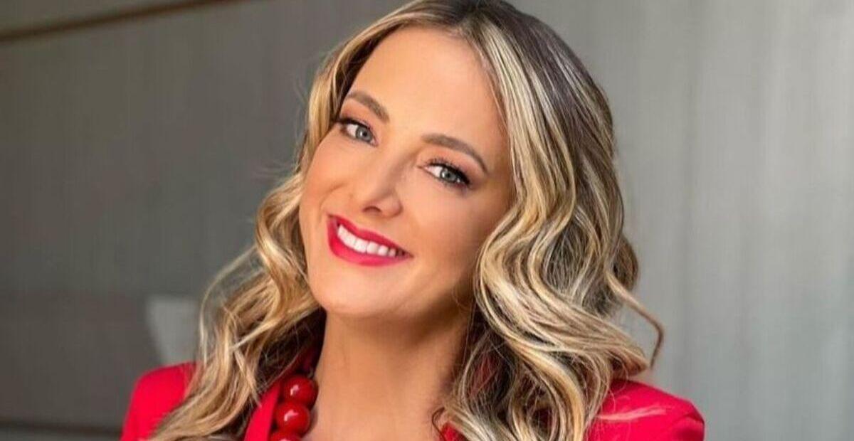 Ticiane Pinheiro compartilha selfie ao lado das mulheres da família