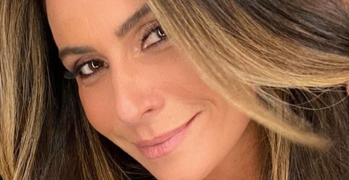 Giovanna Antonelli aproveita piscina com o primogênito e web reage: ”Ser lindo é de família”