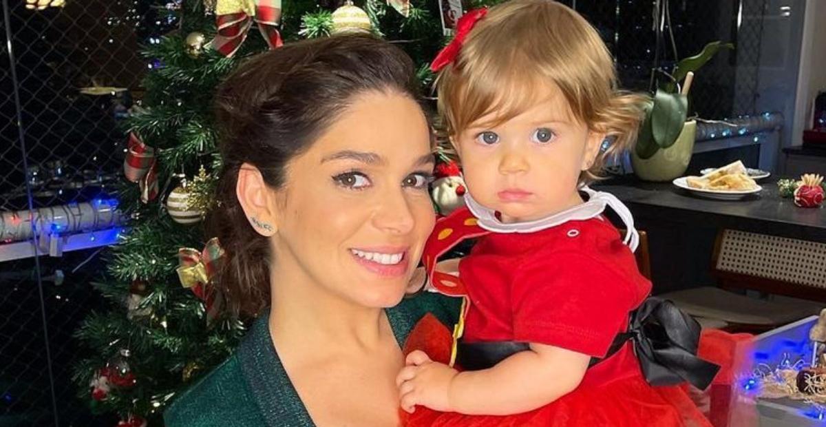 Sabrina Petraglia celebra aniversário da filha e mostra detalhes do batizado