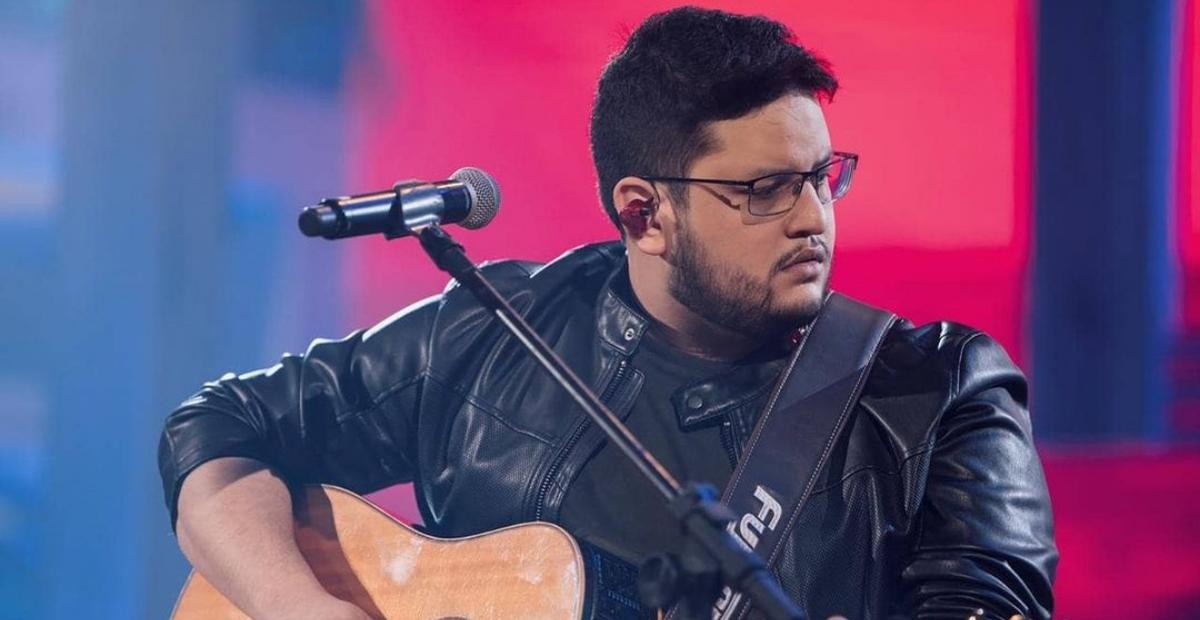 Cantor Maurílio, da dupla com Luiza, tem piora após infecção grave no pulmão