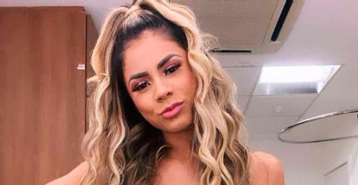 Lexa cai no samba e mostra corpaço com look sensual: ”Linda!”
