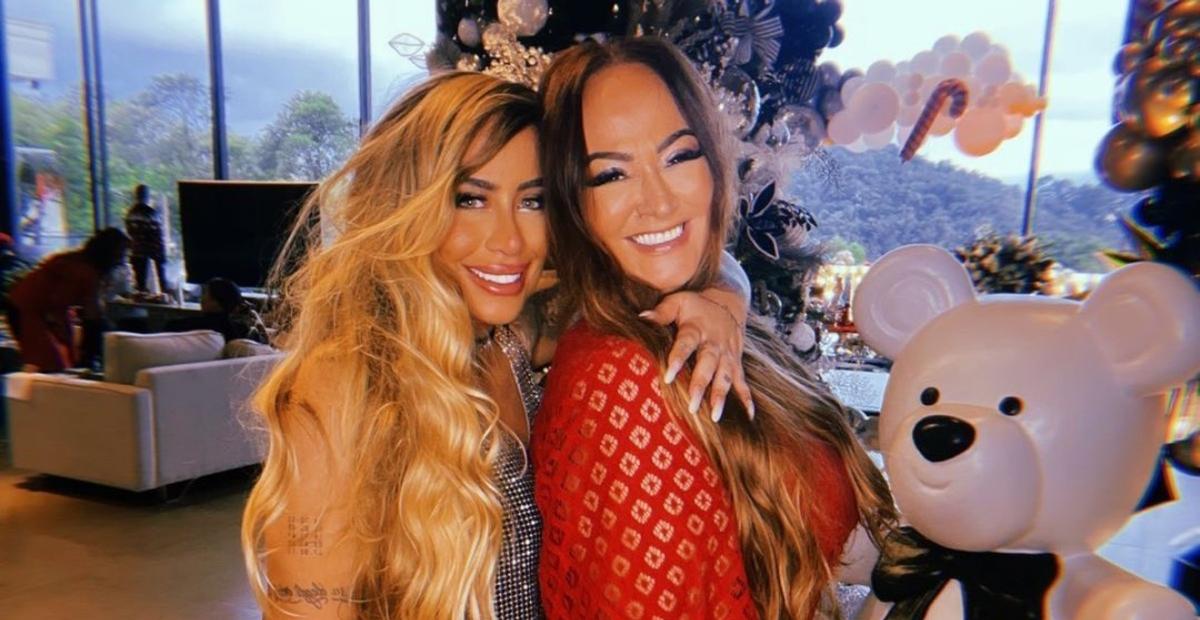 Nadine Gonçalves posta foto com a filha, Rafaella Santos, e fãs elogiam: ”Lindas”
