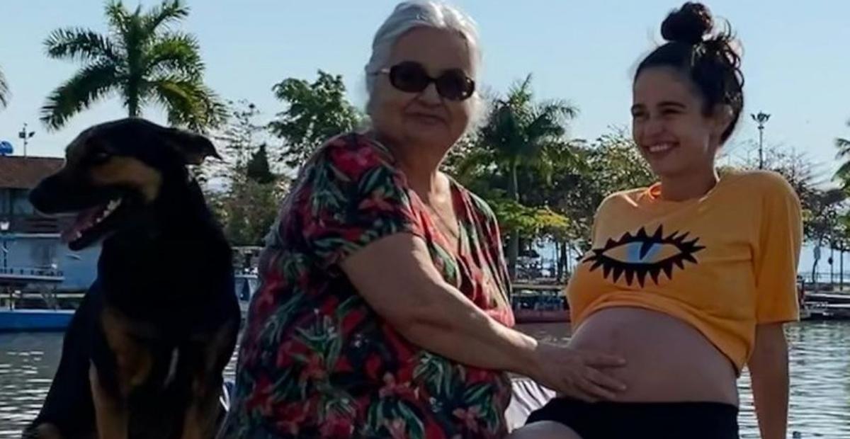 Nanda Costa celebra aniversário da avó com bela homenagem: ”Nós te amamos”