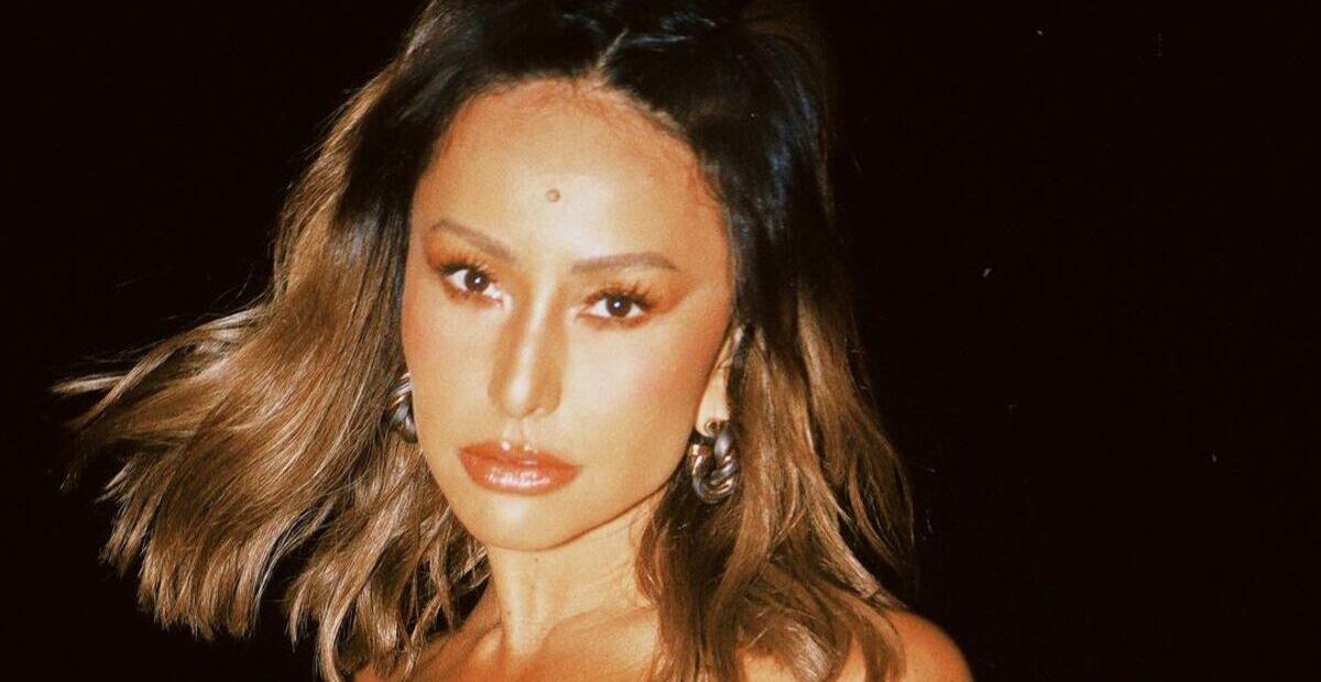 Na praia, Sabrina Sato ostenta curvas treinadas e bronzeado impecável: ”Que deusa”