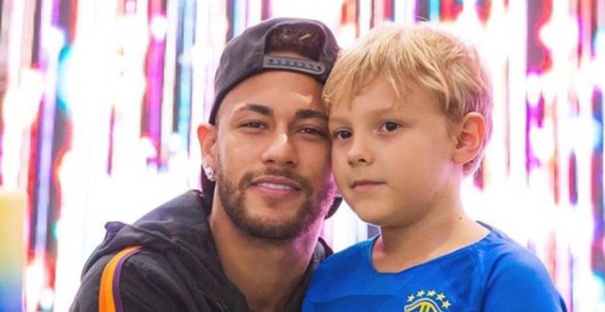 Neymar Jr. surge em torneio de pôquer ao lado do filho, Davi Lucca: ”O pai tá on!”