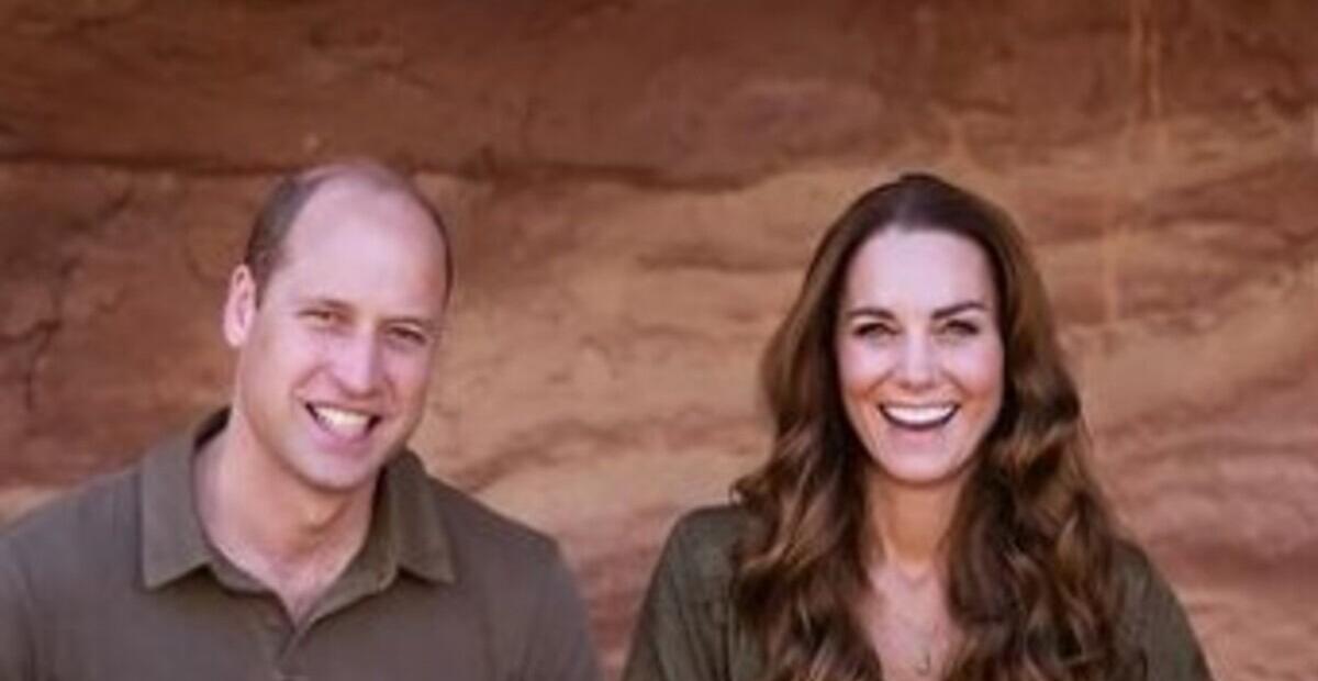 Príncipe William e Kate Middleton postam foto elegante em carro comemorando a chegada de 2022