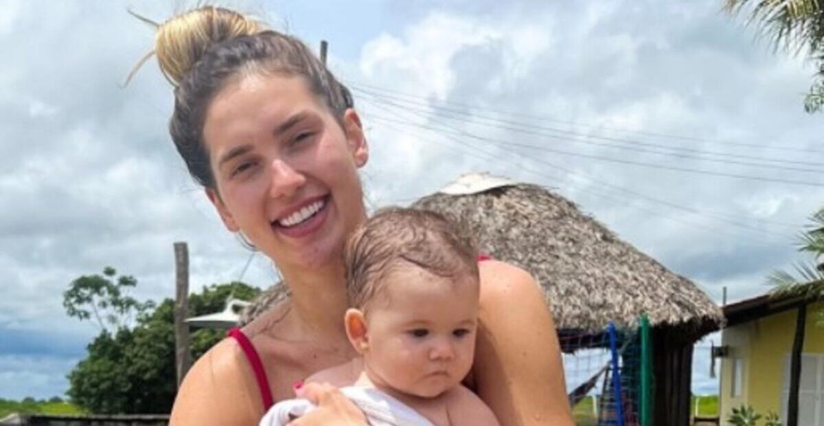 Virginia posta foto com sua filha Maria Alice para comemorar a chegada de 2022