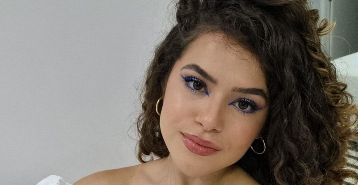 Com covid-19, Maisa comemora virada de ano em casa: ”Diretamente da sala”