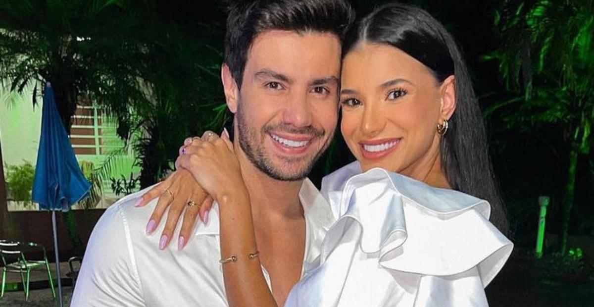 Jakelyne Oliveira e Mariano comemoram aniversário de namoro: ”Um ano da melhor escolha”