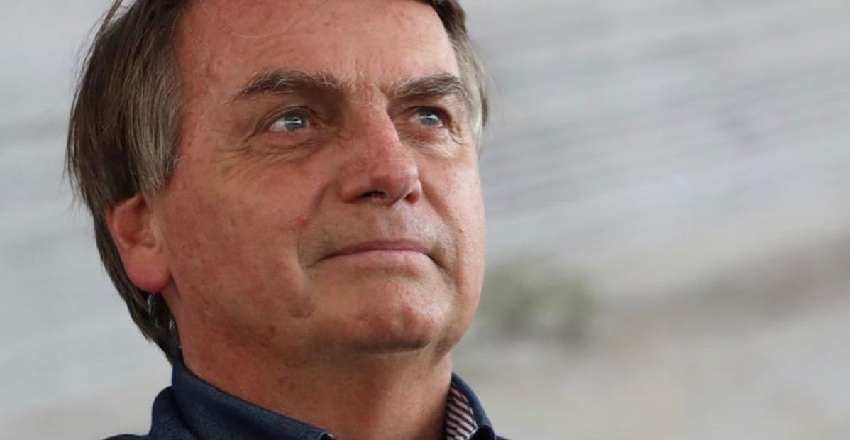 Após retornar de Santa Catarina, Bolsonaro é internado com suspeita de obstrução intestinal