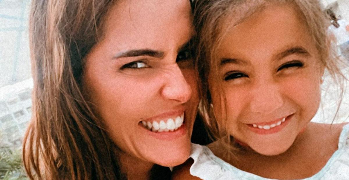 Deborah Secco encanta ao publicar clique ao lado da mãe e da filha: ”Três gerações lindas!”