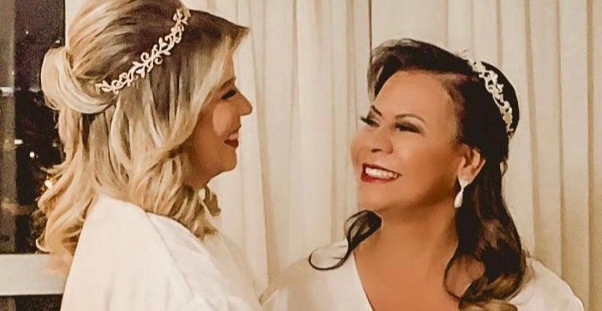 Ao lado de Murilo Huff, mãe de Marília Mendonça posta foto em família e pede respeito