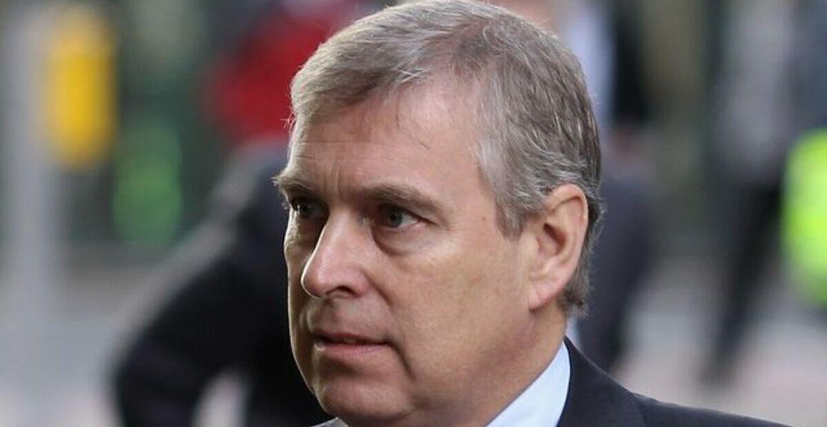 Príncipe Andrew pode perder o título de Duque de York caso ele seja culpado por abuso sexual