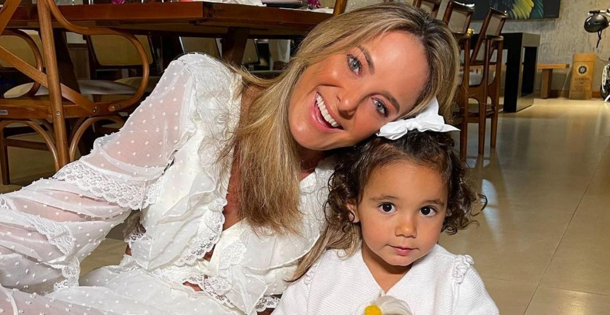 Ticiane Pinheiro e Manu combinam look e encantam a web: ”Lindezas”
