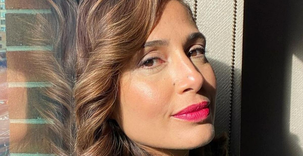 Camila Pitanga esbanja beleza ao postar cliques descontraídos na web: ”Um diamante!”