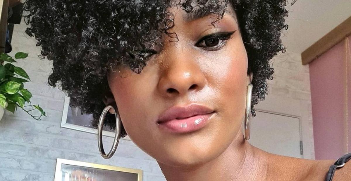 Erika Januza pega pesado na academia e corpo sarado rouba a cena: ”Uma verdadeira rainha”