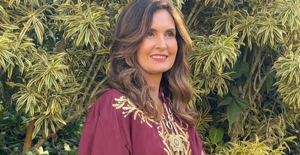 Fátima Bernardes visita a universidade do filho em Paris