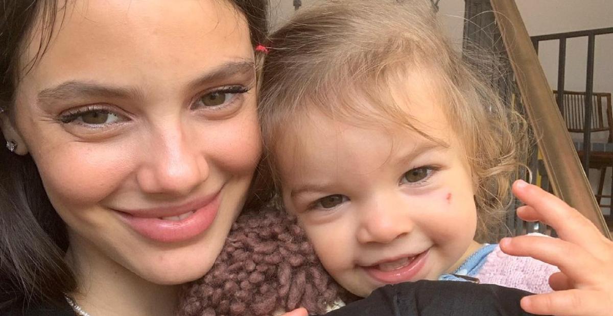 Laura Neiva publica cliques encantadores com a filha, Maria: ”Muita beleza”