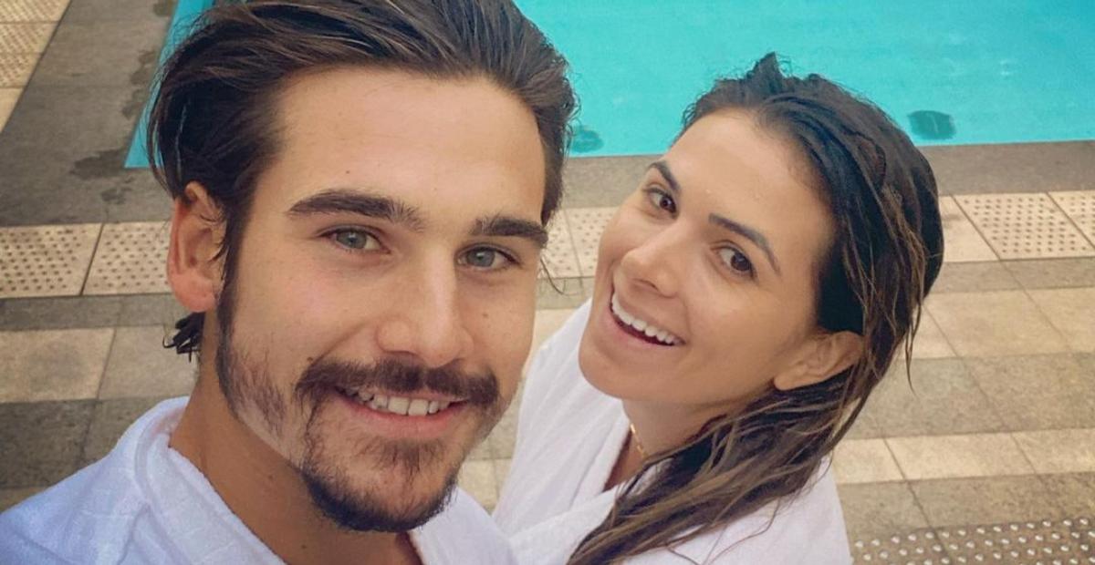 Nicolas Prattes aproveita viagem romântica com a namorada: ”Paraíso”