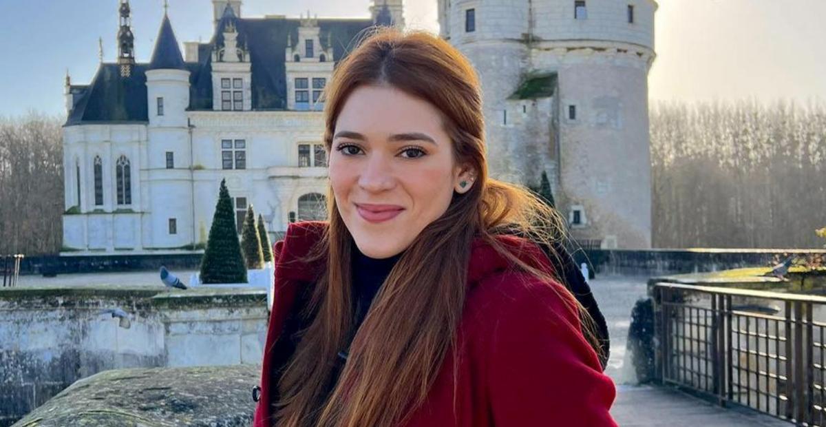 Ana Clara Lima posta cliques encantadores de sua viagem pela França: ”História demais!”