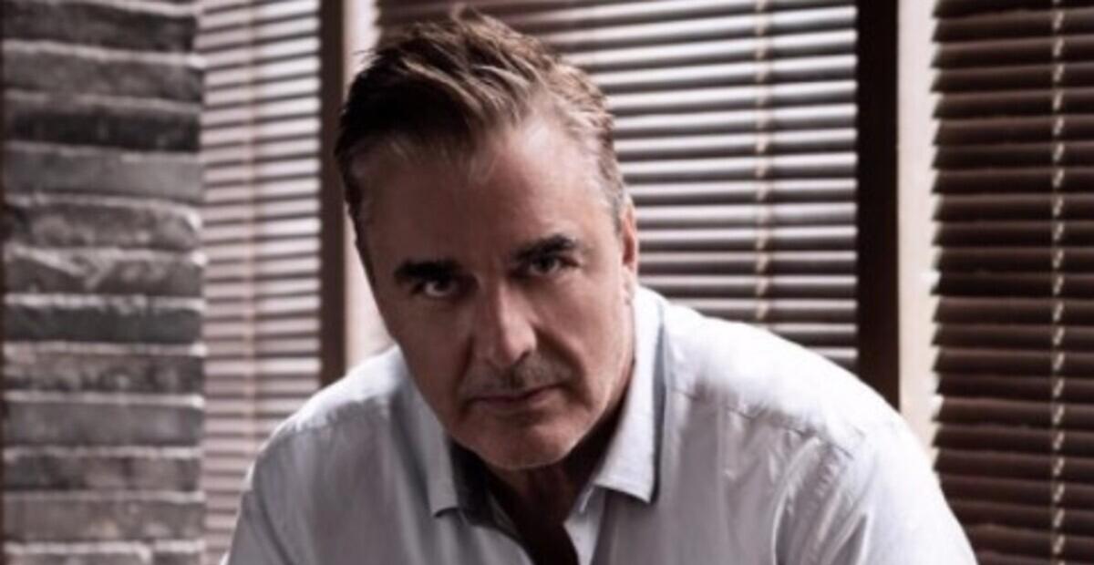 Após ser acusado de estupro por duas mulheres, Chris Noth é cortado em cena de ‘And Just Like That’