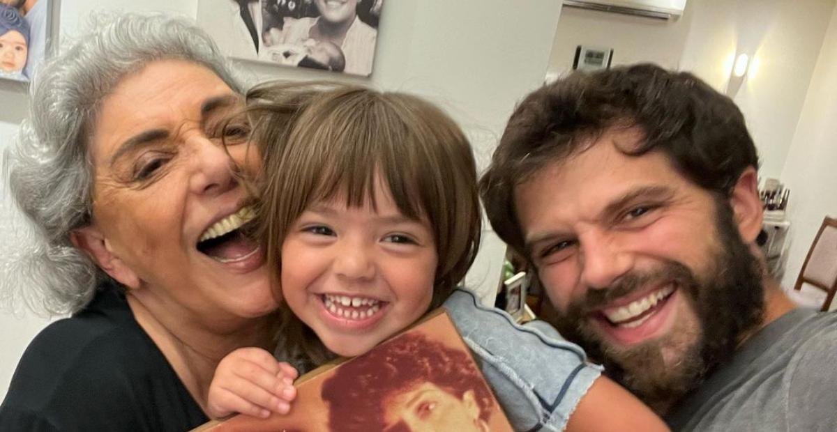 Duda Nagle comemora os 71 anos da mãe, Leda Nagle, com homenagem carinhosa: ”Te amamos”