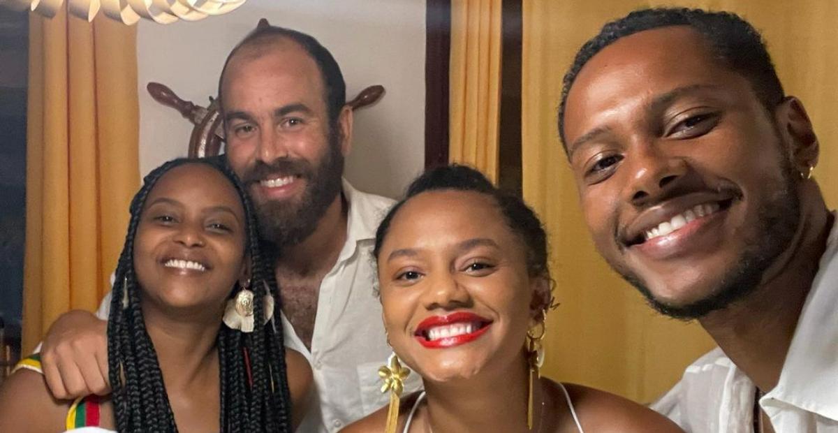 Jessica Ellen abre álbum de fotos de sua viagem de ano novo com amigos: ”Que delícia!”