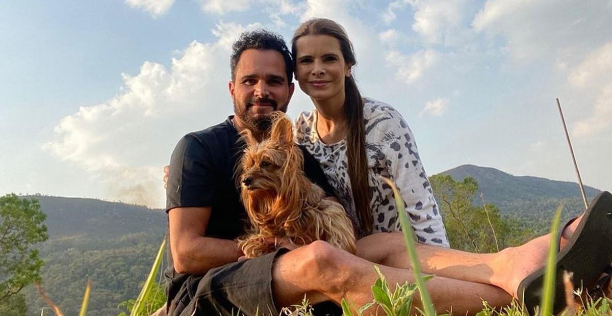 Luciano Camargo recorda momento com a esposa e se declara: ”Vou continuar me apaixonando”