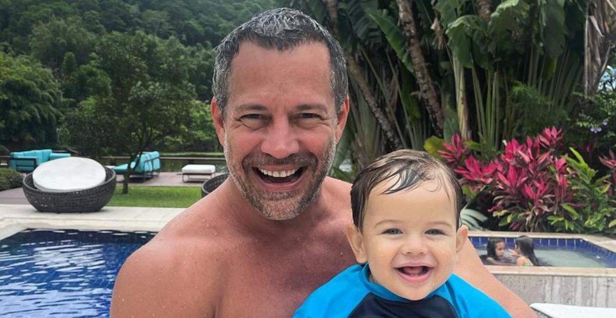 Malvino Salvador mostra o filho fazendo biquinho e encanta a web: ”O bebê mais lindo do mundo”