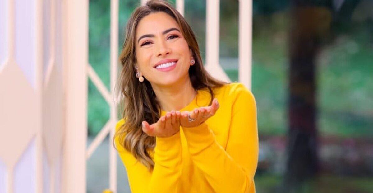 Patricia Abravanel encanta ao mostrar fotos raras com a família em férias