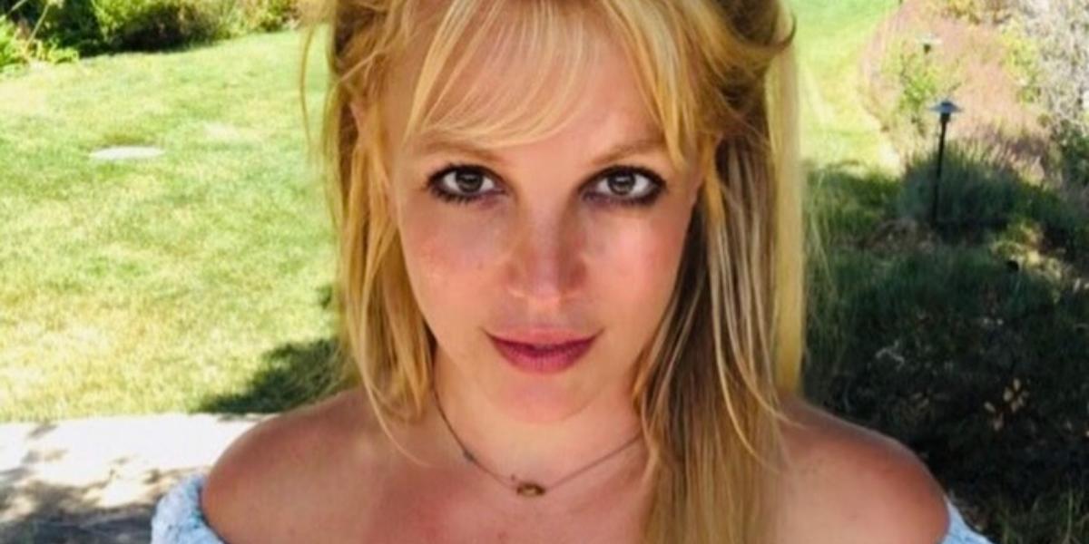 Britney Spears posta fotos completamente nua e celebra: ”Energia da mulher livre”
