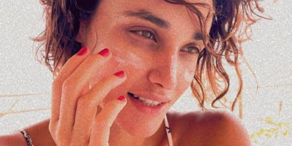 De biquíni, Débora Nascimento aproveita passeio em praia e rouba a cena: “Linda sempre”