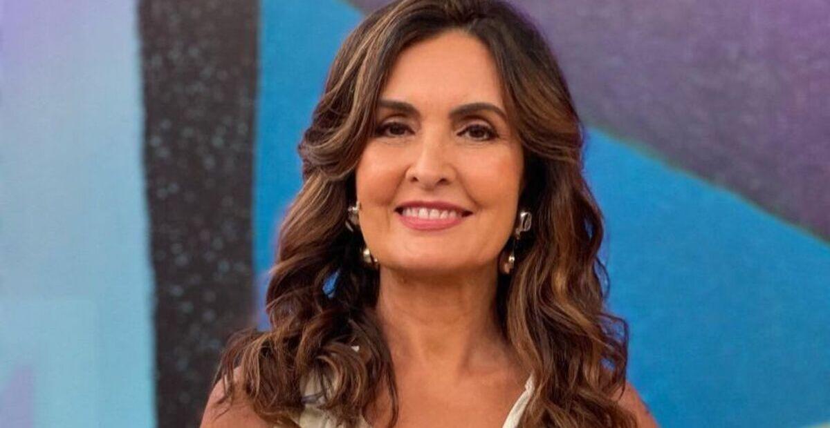 Fátima Bernardes se despede de Paris com registro especial em trem