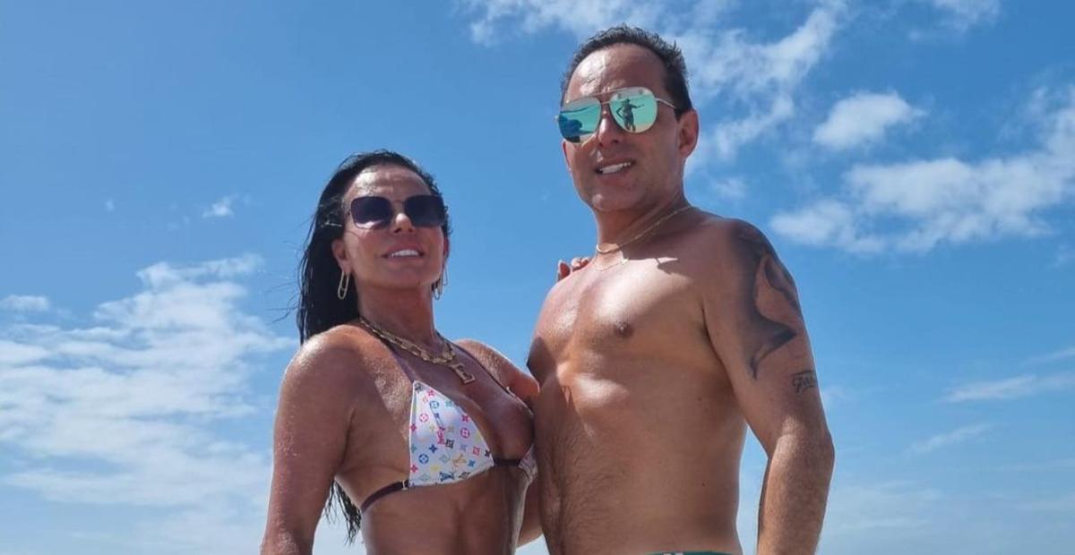 Gretchen dá show de rebolado ao lado do marido e web vai à loucura: ”Isso que é casalzão”