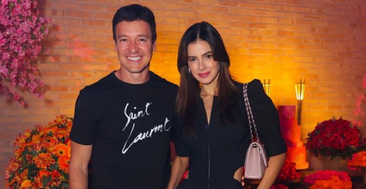 Nas redes sociais, Rodrigo Faro dá cantada na esposa, Vera Viel