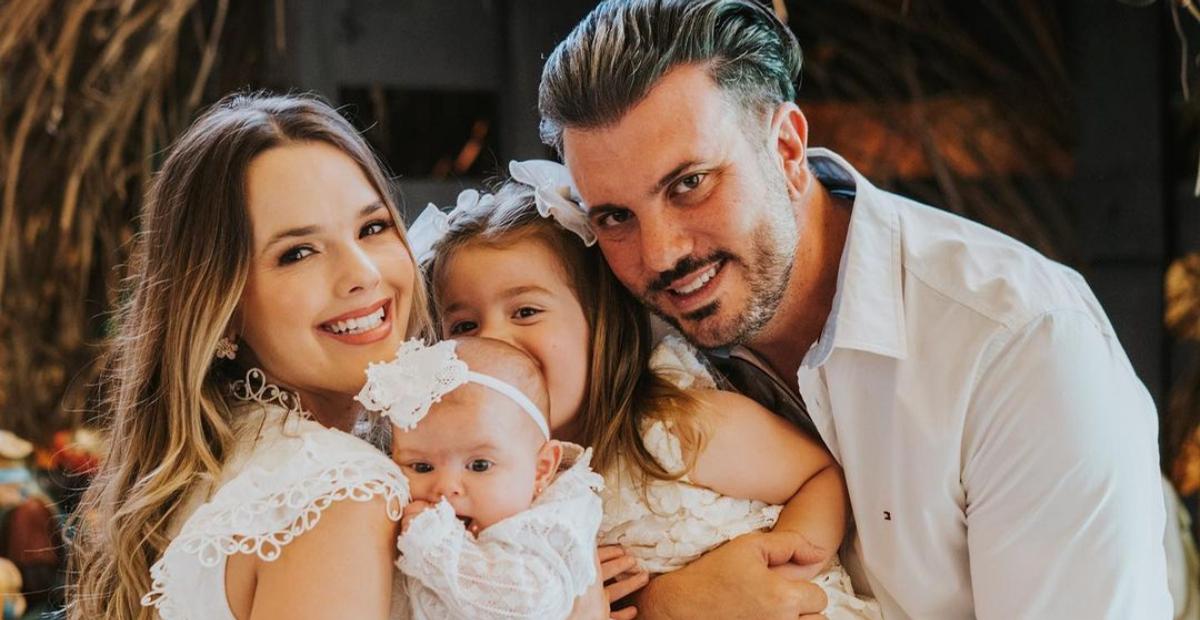 Thaeme Mariôto publica vídeo encantador do batizado da filha caçula, Ivy