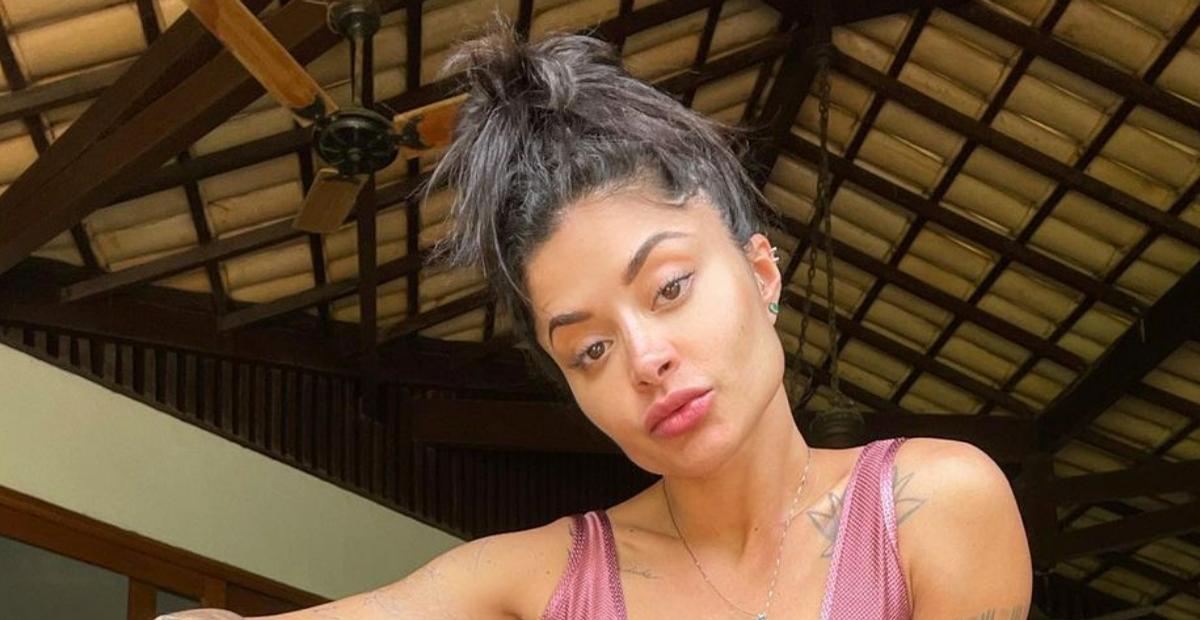 Aline Campos aposta em biquíni mínimo para cliques em Noronha e chama atenção: ”Deusa!”
