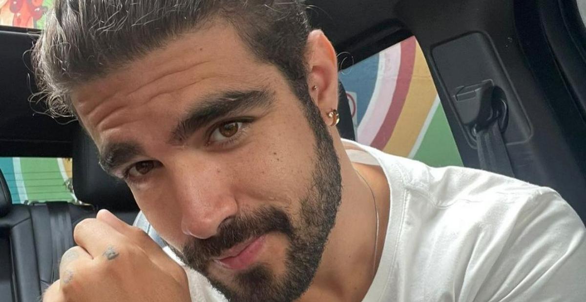 Caio Castro abre álbum de fotos de sua viagem de Ano Novo por Noronha: ”Foi mágico”