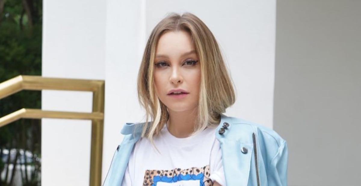 Carla Diaz derrete a web ao publicar clique com o cachorro de seu novo namorado
