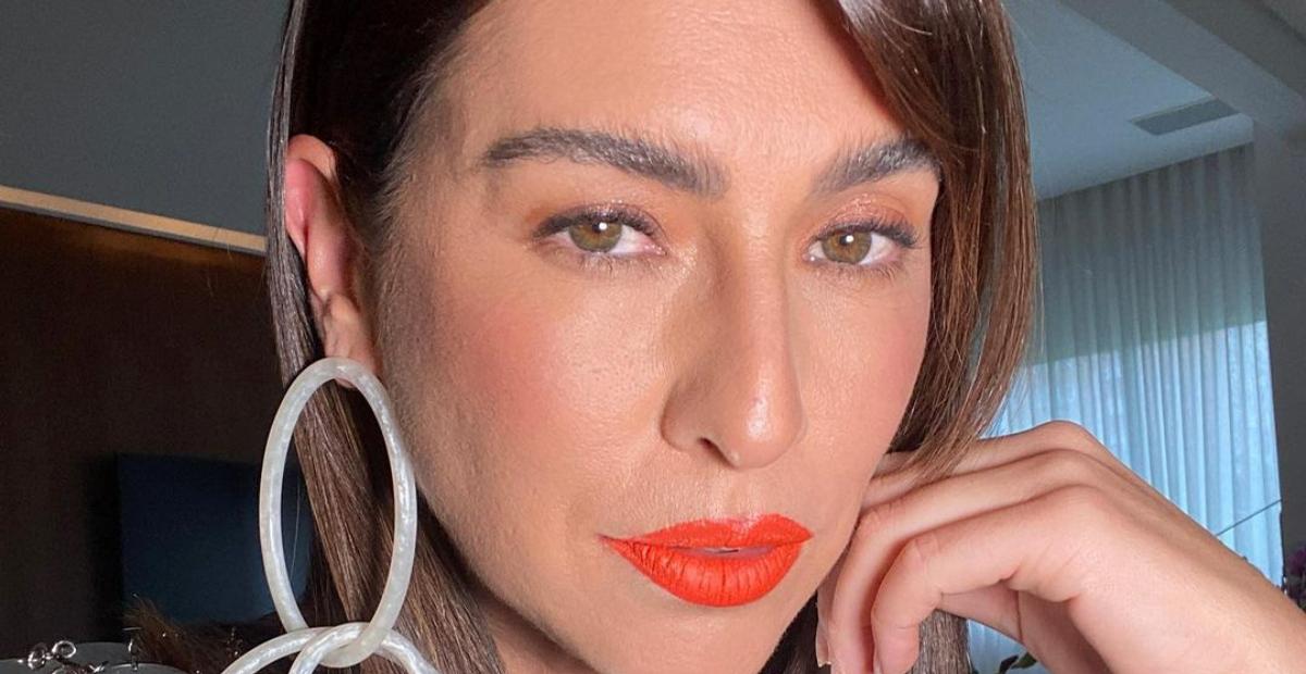 Fernanda Paes Leme surge deslumbrante em cenário paradisíaco e fãs elogiam: ”Linda!”