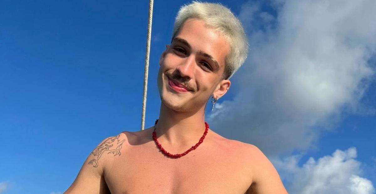 João Guilherme curte Fernando de Noronha rodeado de amigos famosos