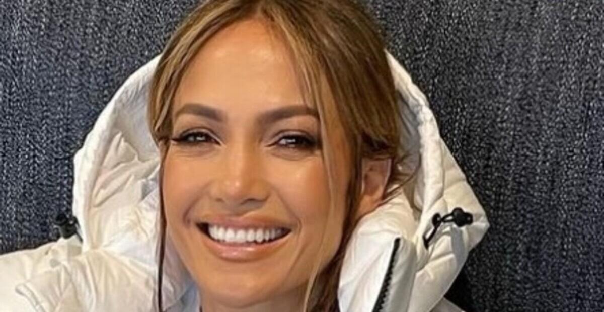 Por conta da Covid-19, filme estrelado por Jennifer Lopez tem gravações interrompidas
