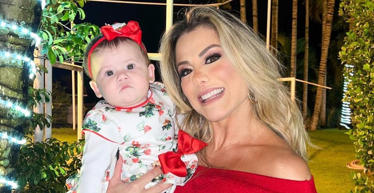 Poliana Rocha aproveita a tarde agarradinha com a neta, Maria Alice