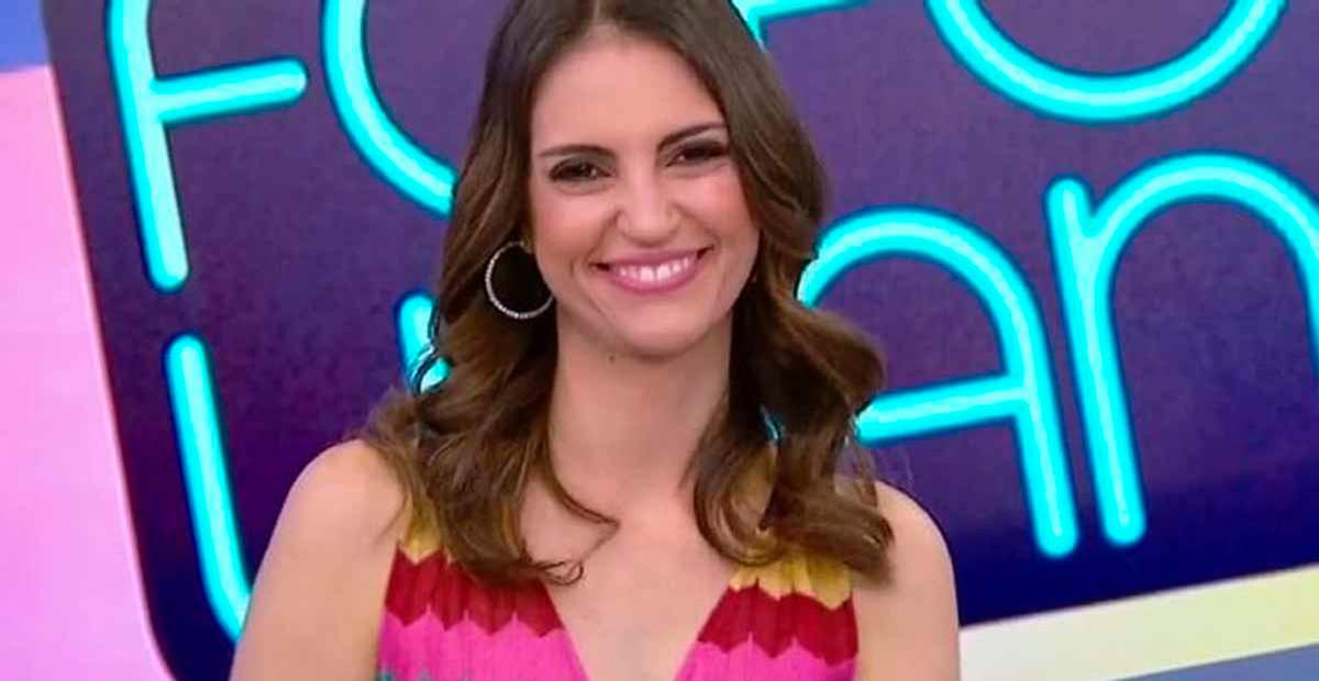 Aos 44 anos, Chris Flores surpreende de maiô em viagem ao Jalapão