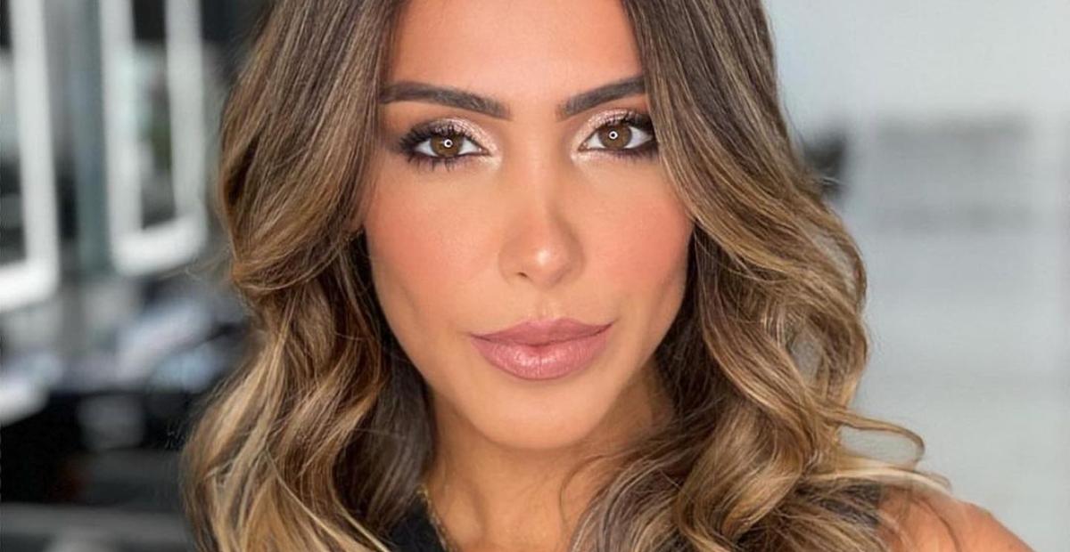 Em vídeo, Bella Falconi mostra como é seu corpo ‘na vida real’ e impressiona