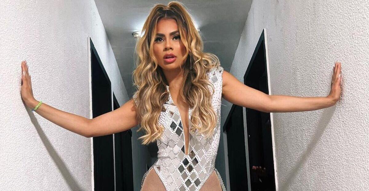 Em sua mansão, Lexa é ‘acordada com socos’ de briga de funcionárias