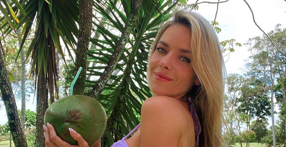 Monique Alfradique exibe registros de sua viagem paradisíaca por Trancoso e arranca suspiros dos fãs