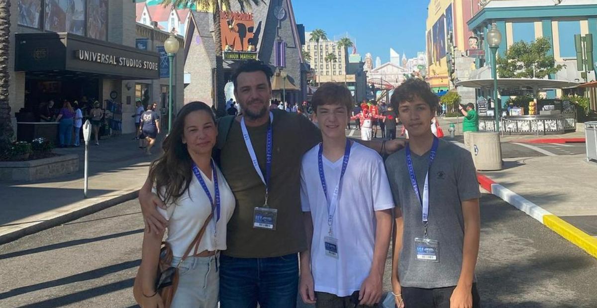 Rodrigo Lombardi relembra viagem em família por Orlando