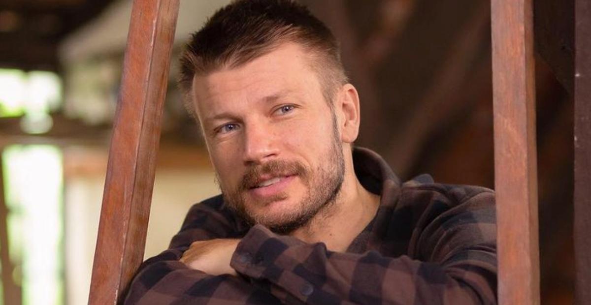 Rodrigo Hilbert constroi montanha-russa no quintal de casa para os filhos com Fernanda Lima
